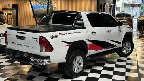 Toyota Hilux Pick-Up 2.8 Cd Srv 177cv 4x4 2016