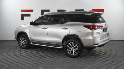 Toyota Hilux SW4 2.8 Srx 177cv 4x4 7as At 2018