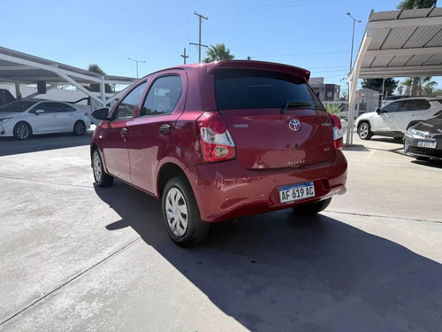 Toyota Etios 1.5 X 5p 2022