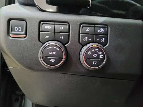 Chevrolet Silverado 5.3 V8 4X4 HIGH COUNTRY AT10 2026