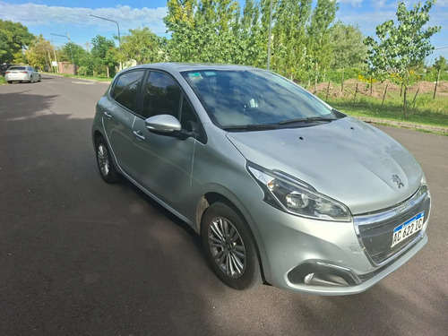 Peugeot 208 ALLURE 1.6 2018