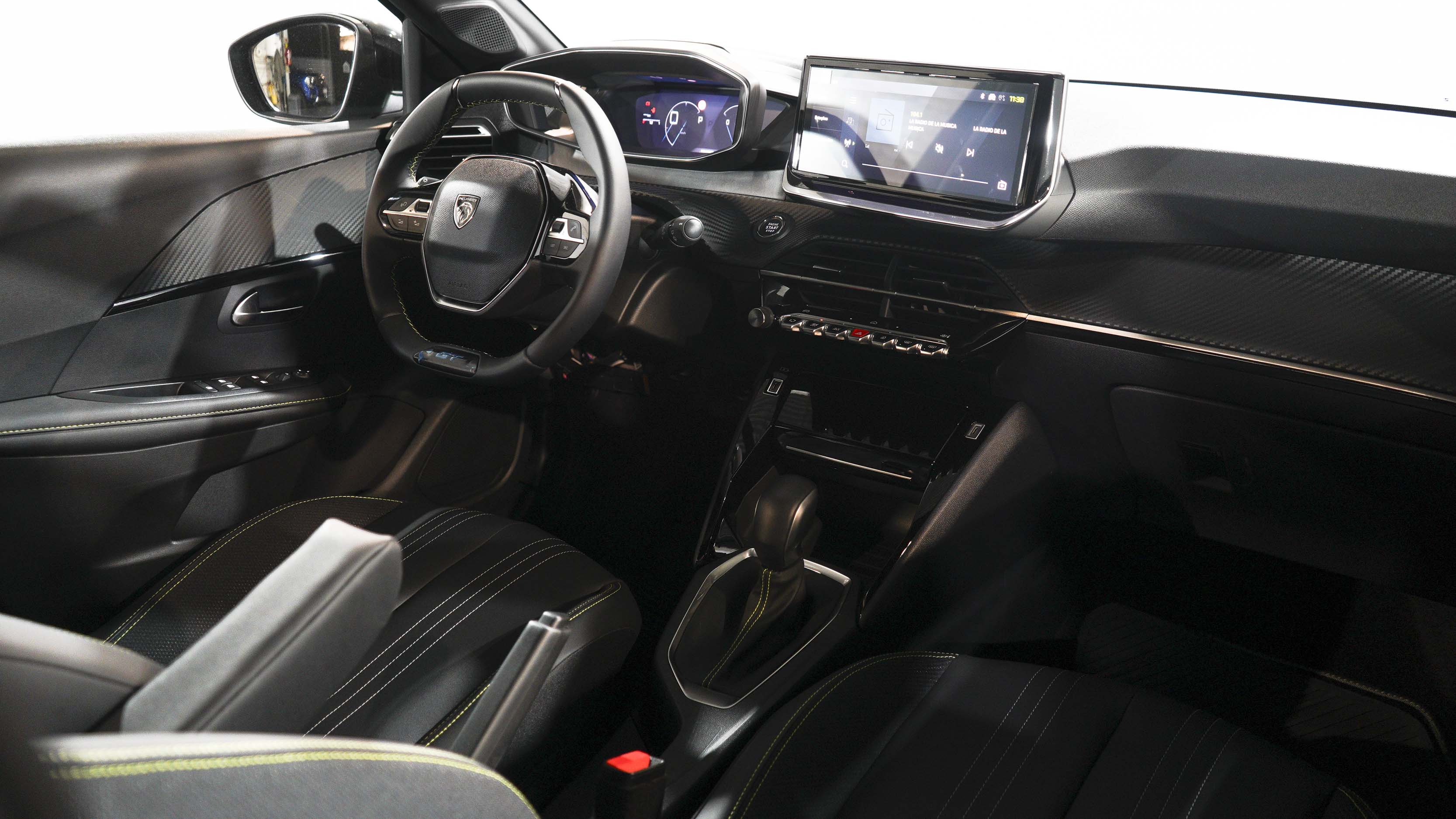 Peugeot 208 GT 1.0T CVT 2025