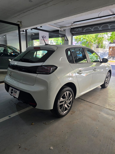 Peugeot 208 1.6 Allure At 2025