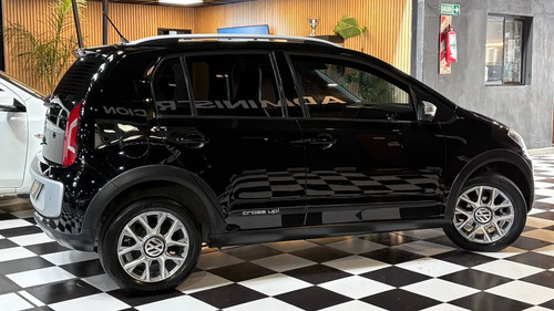 Volkswagen Up! 1.0 Cross Up! 2017