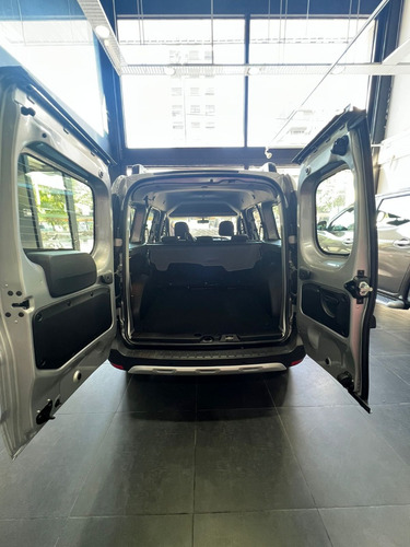 Renault Kangoo Ii 1.6 Sce Stepway 2025