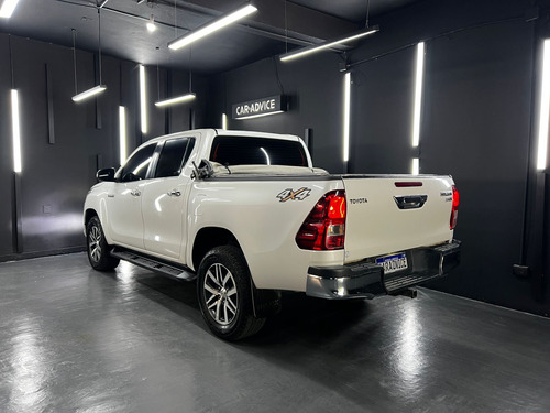Toyota Hilux 2.8 TDI 4X4 DC SRX L16 2016