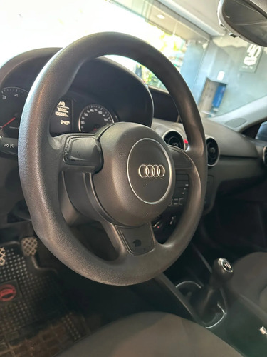 Audi A1 1.2 Turbo Atracttion 2014