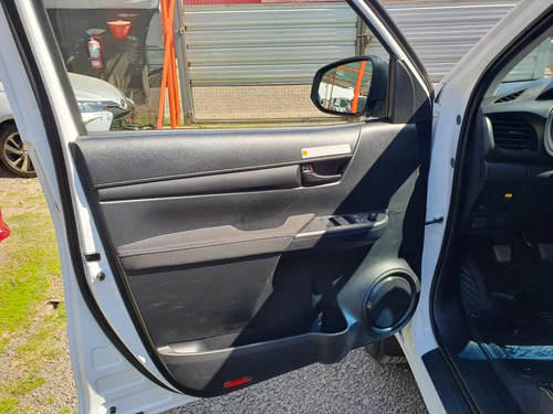 Toyota Hilux Dx 4x2 MT 2026