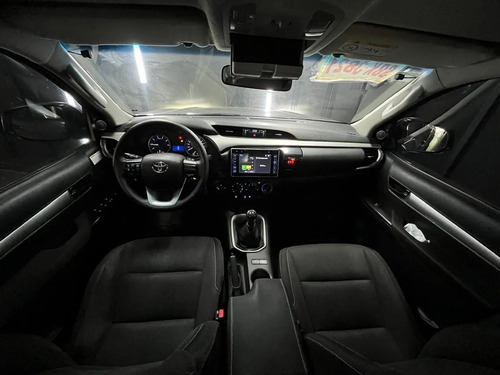 Toyota Hilux 2.8 TDI 4X4 DC SR L16 2017