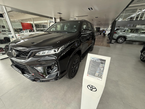 Toyota SW4 2.8 Tdi Gr-s 4x4 7as 6at 2026