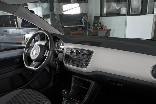 Volkswagen Up! 1.0 Move Up! 75cv 2014