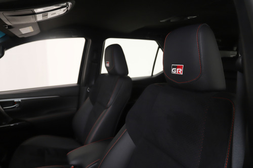 Toyota SW4 2.8 Tdi Gr-s 4x4 7as 6at 2025