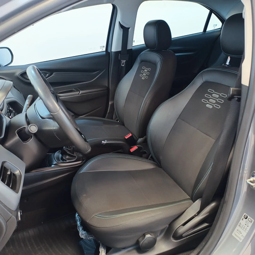 Chevrolet Onix plus 1.4 Joy Black 2020