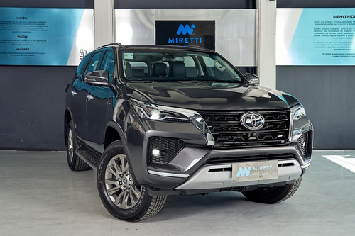 Toyota SW4 2.8 Srx 177cv 4x4 7as At 2025