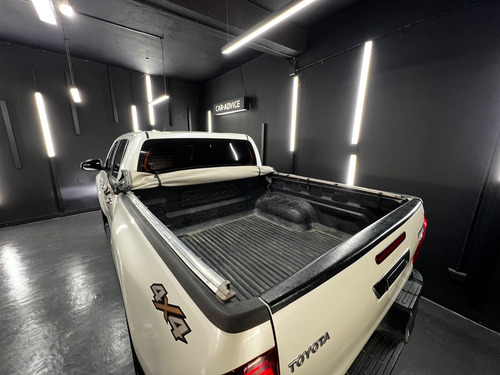 Toyota Hilux 2.8 TDI 4X4 DC SRX L16 2016