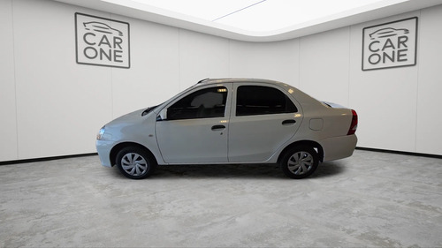 Toyota Etios 1.5 X MT6 4P 2022