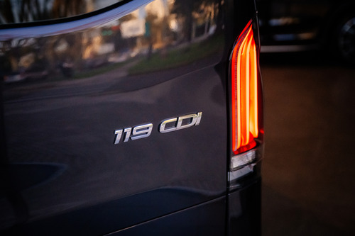 Mercedes-Benz Vito 1.9 119 Cdi Tourer Pasajeros 9+1 At 2025