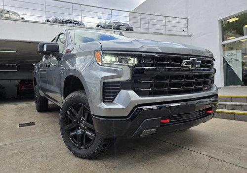 Chevrolet Silverado 5.3 V8 Z71 Trail Boss 2025