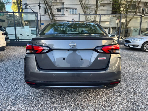 Nissan Versa 1.6 Exclusive Cvt 2026