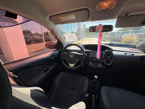 Toyota Etios XLS 1.5 6M/T 2017