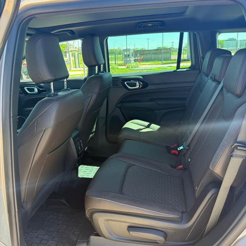 Jeep Commander 2.0 Td380 At9 4x4 7pas Overland 2025