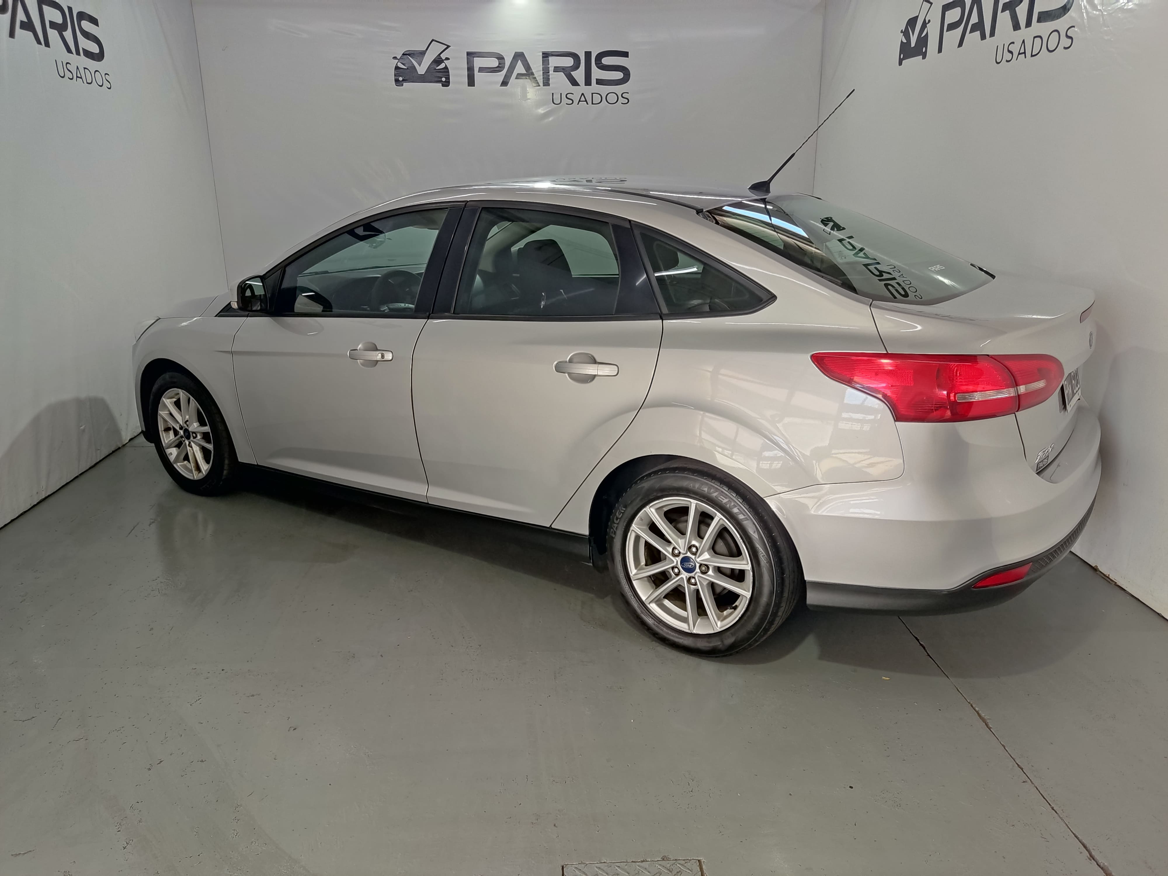 Ford Focus 1.6 MT S 4P 2016