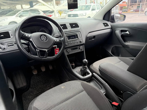 Volkswagen Polo 1.6 Com 4p L16 2017