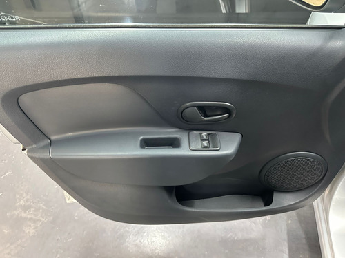 Renault Logan II 1.6 16V LIFE 2024