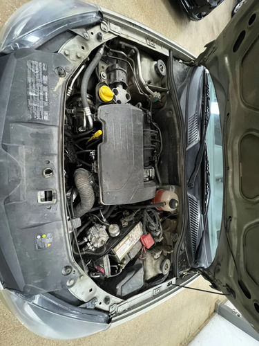 Renault Clio 1.2 Mío Authentique Pack Abs Abcp 2015