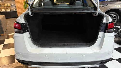 Nissan Versa 1.6 Sense Mt 2022