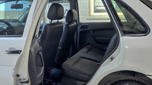 Volkswagen Gol 1.4 Power 83cv 2011