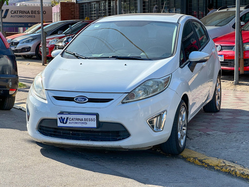 Ford Fiesta Kinetic 1.6 Titanium 120cv 2013