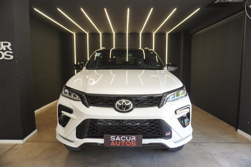 Toyota Hilux SW4 2.8 Tdi Gr-s 4x4 7as 6at 2025