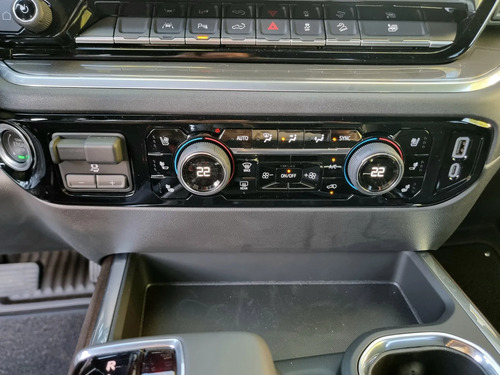 Chevrolet Silverado 5.3 V8 High Country 2026