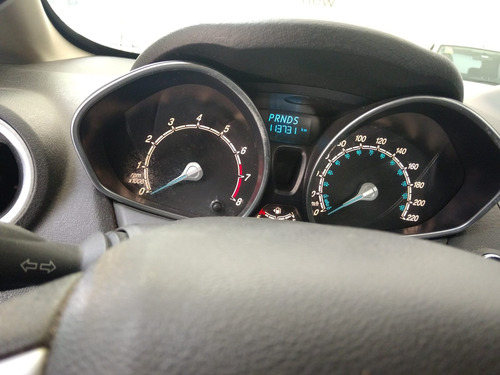 Ford Fiesta Kinetic 1.6 Titanium Powershift 120cv 2014