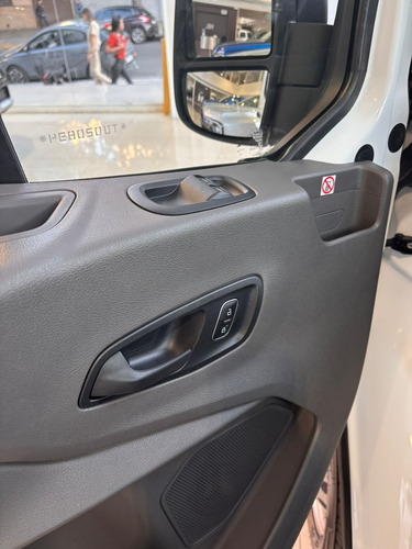 Ford Transit 2.0 Chasis 470E 2025