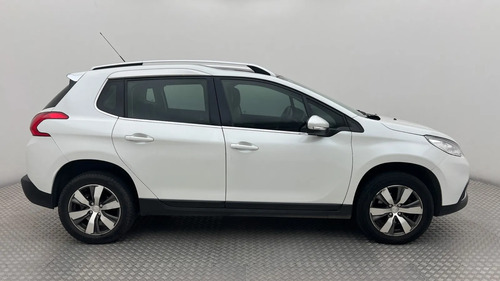 Peugeot 2008 1.6 Feline 2017