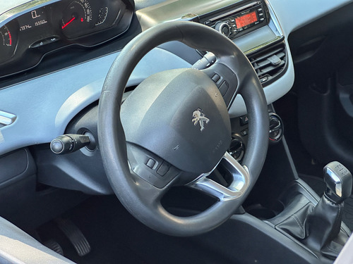Peugeot 208 1.5 Active 2014