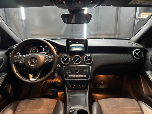 Mercedes-Benz A 200 BLUEEFFICIENCY URBAN T L13 2017