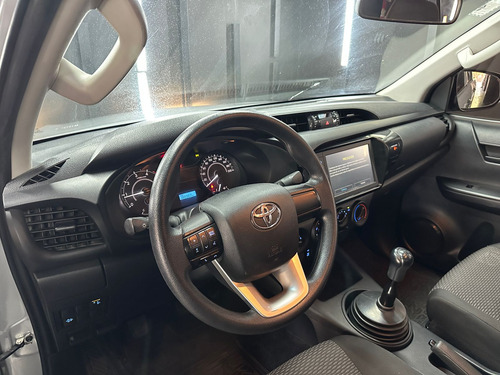 Toyota Hilux 2.4 TDI 4X4 DC DX L20 2021