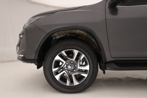 Toyota SW4 2.8 Srx 204Cv 4X4 7As At 2025