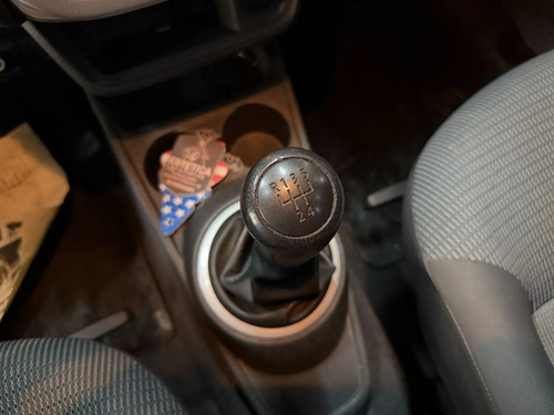 Volkswagen Gol 1.6 TREND 5P L12 2012