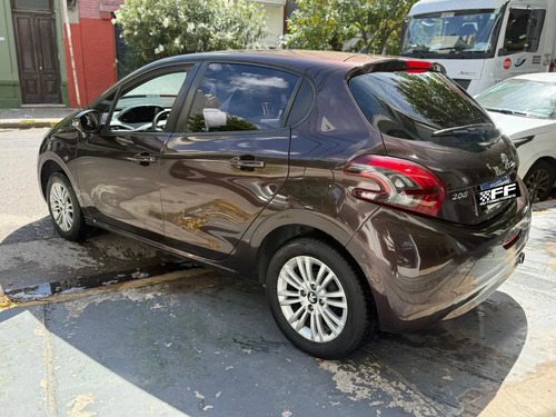 Peugeot 208 1.6 Allure 2018