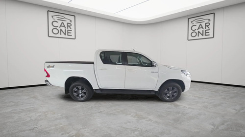 Toyota Hilux 2.8 TDI 4X4 SRV AT6 2023