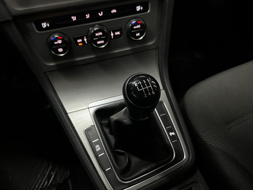 Volkswagen Golf 1.4 VII TSI BLUEMOTION TECH COMFORTLINE L15 2015