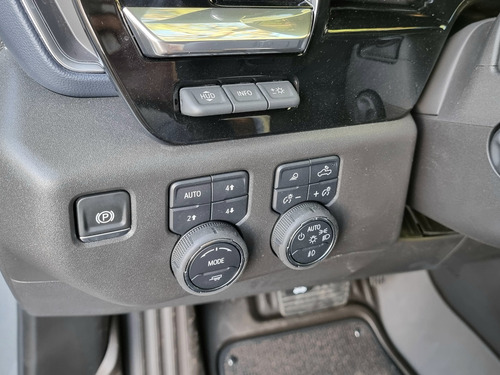 Chevrolet Silverado 5.3 V8 High Country 2025