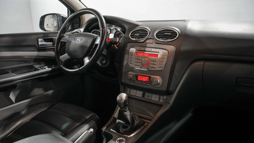 Ford Focus 2 1.8 Exe Sedan Tdci Ghia 2011