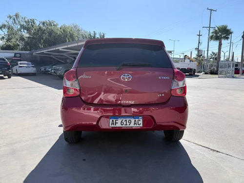 Toyota Etios 1.5 X 5p 2022