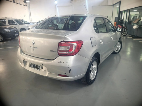 Renault Logan 1.6 Privilege 105cv 2015