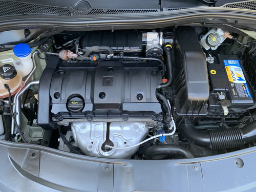 Peugeot 2008 1.6 Allure Tiptronic 2018